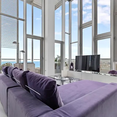 Penthouse With The Views! Apartment
