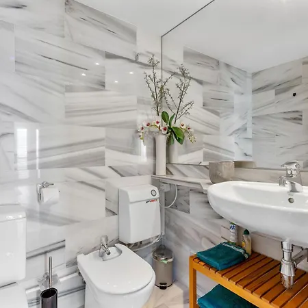 Penthouse With The Views! Appartamento *